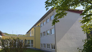 Hilfe für Erdbebenopfer - Grundschulkinder in Aßlar malen und spenden