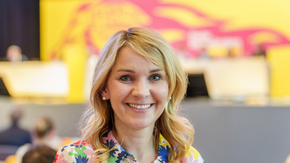 Die FDP-Fraktionsvorsitzende Wiebke Knell schlug vor, sämtliche landesrechtlichen Berichts-, Dokumentations- und Aufbewahrungspflichten im Agrarbereich auslaufen zu lassen.