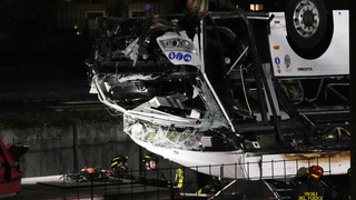 Über 20 Tote bei Bus-Unfall in Venedig: Bus stürzt von Brücke