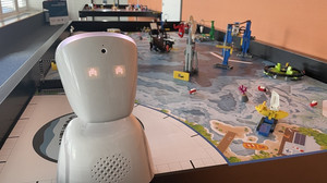 Hilfe für langerkrankte Kinder: Per süßem Roboter in der Klasse dabei