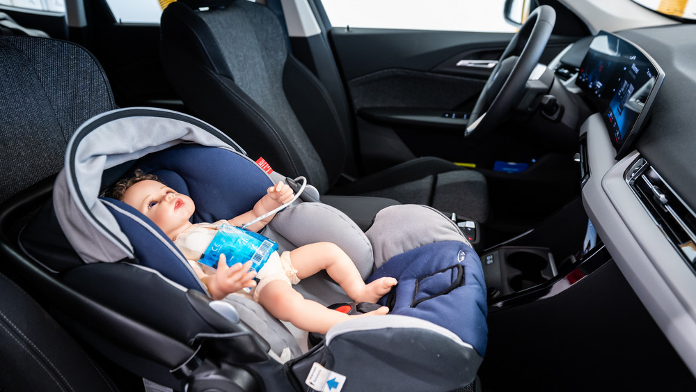 Kindersitz mit Dummy