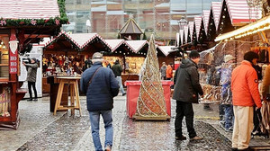 Magdeburger Weihnachtsmarkt öffnet ein Jahr nach tödlichem Attentat