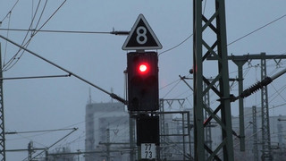 Bombenentschärfung in Köln: Wichtige Bahnstrecke gesperrt