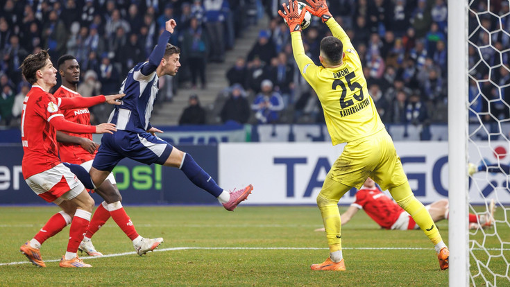 Eintracht Frankfurt: Torhüter Simoni verlässt die Bundesliga