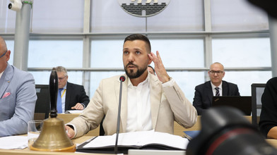 Vier Stimmen Plus - AfD stellt erstmals Landtagspräsidenten