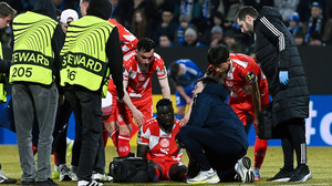 Schien- und Wadenbeinbruch: Mainzer Silas fällt lange aus