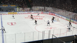 Eishockey Auftakt: Löwen verlieren - Kassel und Bad Nauheim siegen