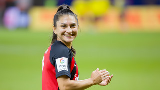 Außenverteidigerin geht: Letícia Santos verlässt Eintracht-Frauen