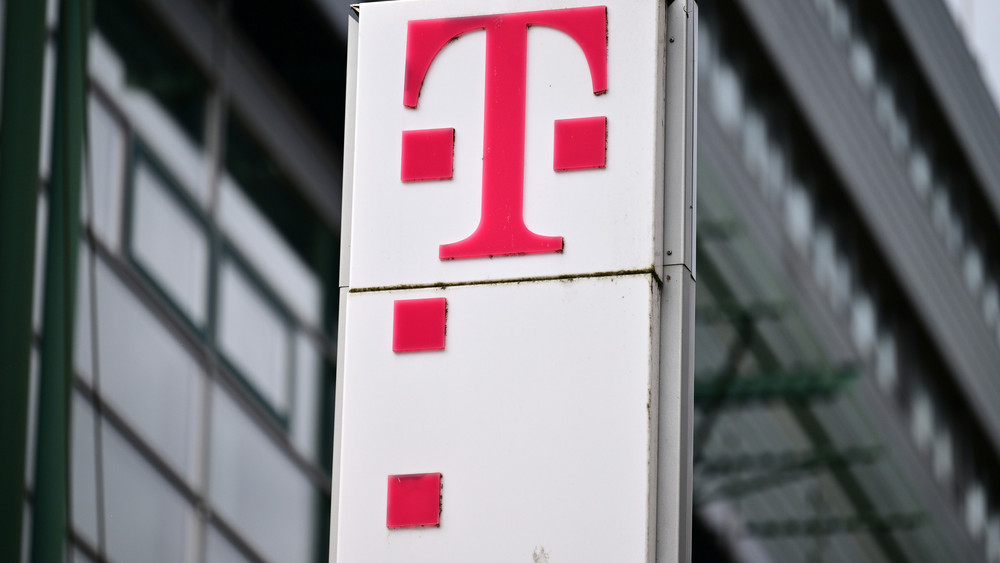 Die Telekom hat sich mit Verdi auf einen neuen Tarifvertrag geeinigt.