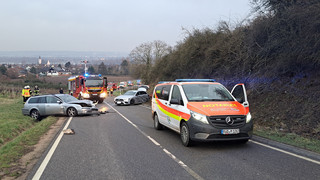 Unfall im Rheingau mit vier Fahrzeugen und zwei Verletzten