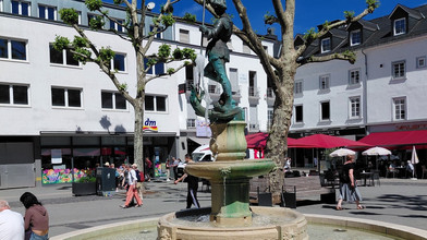 Er sprudelt wieder: Neues Leben für Limburger Georgsbrunnen