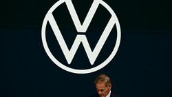 Gewinneinbruch bei VW - Ergebnis fast halbiert