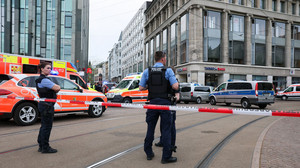 Mutmaßlicher Amokfahrer tötet und verletzt mehrere Menschen