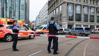 Mutmaßlicher Amokfahrer tötet und verletzt mehrere Menschen