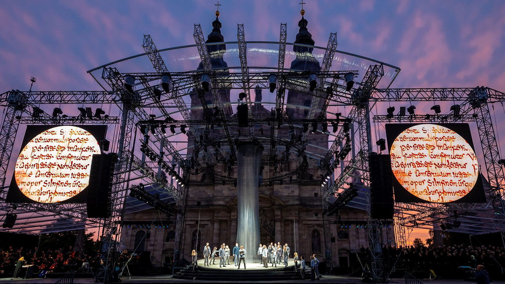 Das Bonifatius-Musical-Open-Air wurde erstmals 2019 auf dem Domplatz inszeniert. 