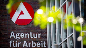 Weniger Arbeitslose im September in Hessen - Lage bleibt angespannt