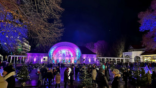 Christkindlmarkt in Bad Nauheim - Weihnachtsstimmung und Chorgesänge