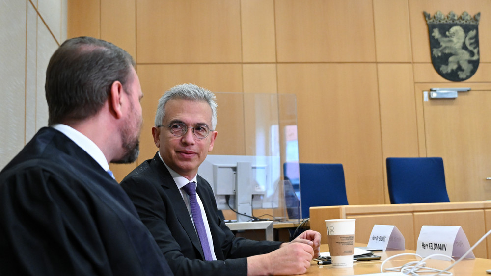 Frankfurts Oberbürgermeister Feldmann ist nicht zum dritten Prozess-Tag erschienen.