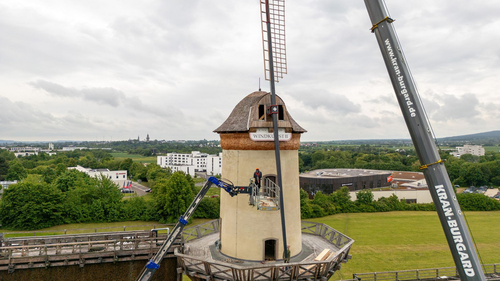 Windmühlenturm an Gradierbau bekommt neue Flügel