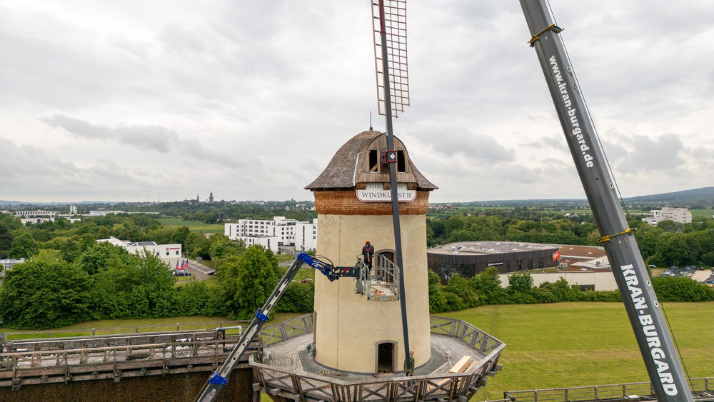 Windmühlenturm an Gradierbau bekommt neue Flügel