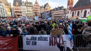 Demo gegen Rechtsextremismus - rund 19.000 Menschen in Frankfurt