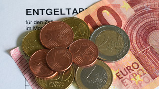 Umfrage: Viele finden 13,90 Euro Mindestlohn zu wenig