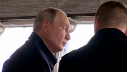 Putin beobachtet Marineübungen vor der Insel Sachalin
