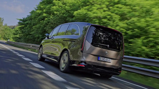 Der neue elektrische Mercedes-Benz VLE - Eindrucksvolle Präsenz - ikonischer Grill und markante Lichtsignatur an Front und Heck