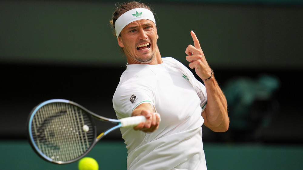 Alexander Zverev zieht nach Erstrunden-Aus in Wimbledon Konsequenzen und sieht sich nach neuem Trainer um.
