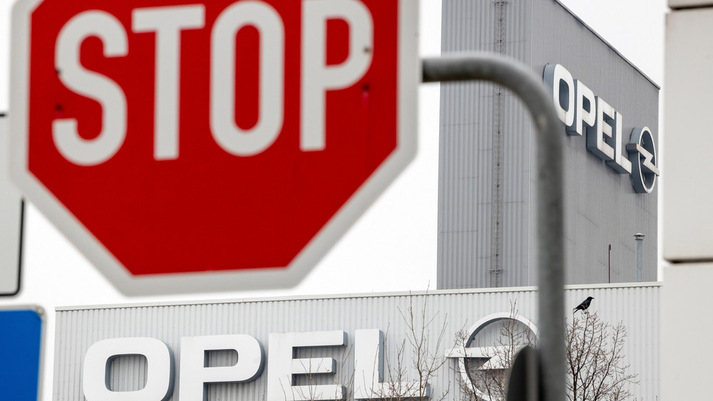 Großer Auto-Rückruf bei der Opel-Mutter Stellantis in Deutschland: Über 140.000 Diesel-Fahrzeuge müssen in die Werkstatt (Symbolbild).