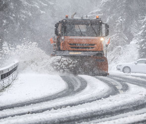 Wintereinbruch in Hessen: Kaum Unfälle und Bahnprobleme