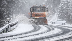 Wintereinbruch in Hessen: Kaum Unfälle und Bahnprobleme