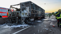 LKW brennt auf der A7 bei Neuenstein aus