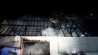 Großbrand in Twistetal: Bewohnerin verletzt im Krankenhaus