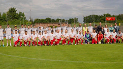 Freundschaftsspiel in Fulda: Landtagself siegt, Schornsteinfeger gewinnen die Herzen der Fans