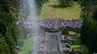 Nach Protestaktion: Verfärbtes Wasser am Herkules ungefährlich