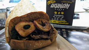 Weihnachtsessen mal anders: Döner mit Rotkohl und flambierten Äpfeln