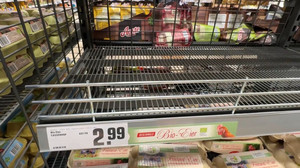 Leere Regale: Gibt es genügend Ostereier für alle?