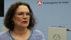 Nahles: Fast drei Millionen Arbeitslose und keine Trendwende in Sicht