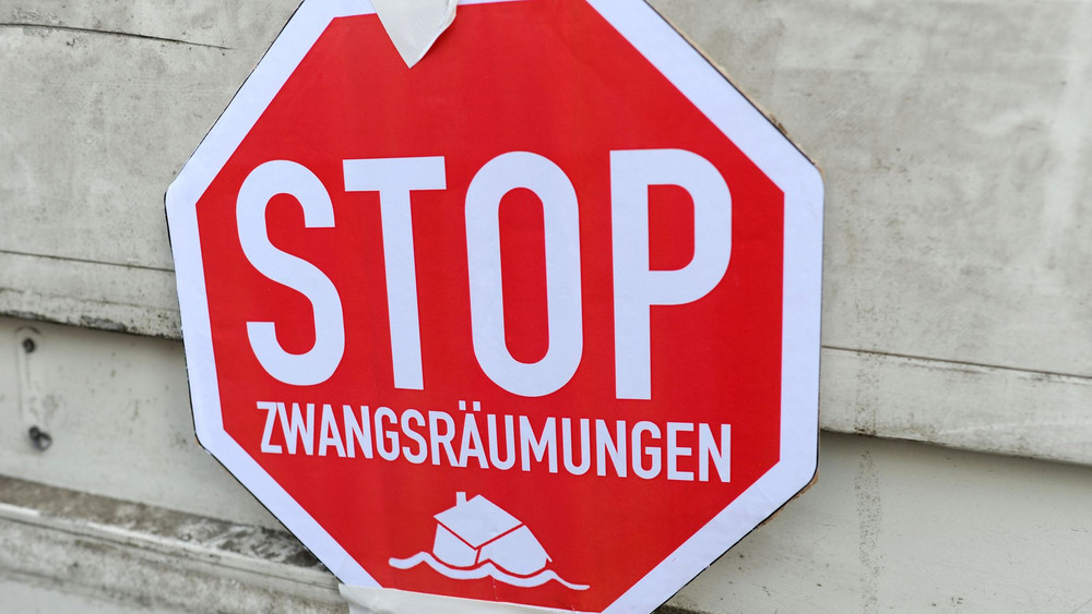 In Hessen sank die Zahl der Zwangsräumungen leicht - im Gegensatz zum bundesweiten Trend (Symbolbild).