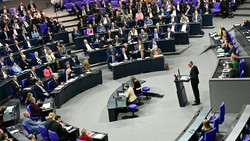 Merz zur Rente: "Wir müssen in diesem Land länger arbeiten"