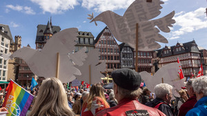 1400 Teilnehmer beim Ostermarsch in Frankfurt
