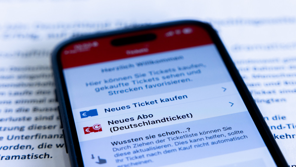 58 statt wie bisher 49 Euro: Das Deutschlandticket wird im nächsten Jahr teurer.