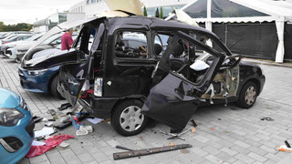 Mannheim: Auto explodiert auf Airport-Parkplatz, Mann verletzt