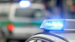 Unbekannte prügeln auf Frau in Schlüchtern ein