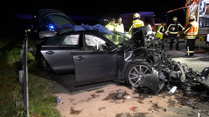 Auto kracht bei Lorsch in Baustellenfahrzeug - Fahrer schwer verletzt