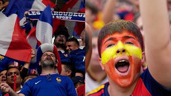 Frankreich- und Spanien-Fans füllen Straßen in Texas vor WM-Halbfinale