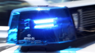 Angriff am Eisernen Steg in Frankfurt - Mann verletzt Frau