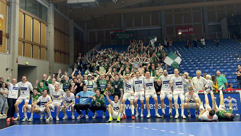 Die HSG Wetzlar hat sich überraschend im Hessen-Derby der Handball-Bundesliga bei der MT Melsungen durchgesetzt - mit 23:21.