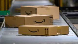 Gericht erlaubt Weiterbau von Amazon-Verteilzentrum in Echzell